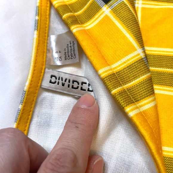 Ladies Tops, Dress,Tank, Skirt, Hat Bundle 🤍 - Picture 6 of 13